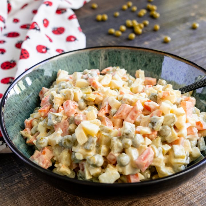 Polish Vegetable Salad: Salatka Jarzynowa