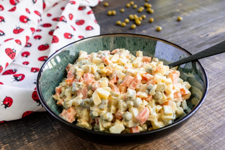 Polish Vegetable Salad: Salatka Jarzynowa