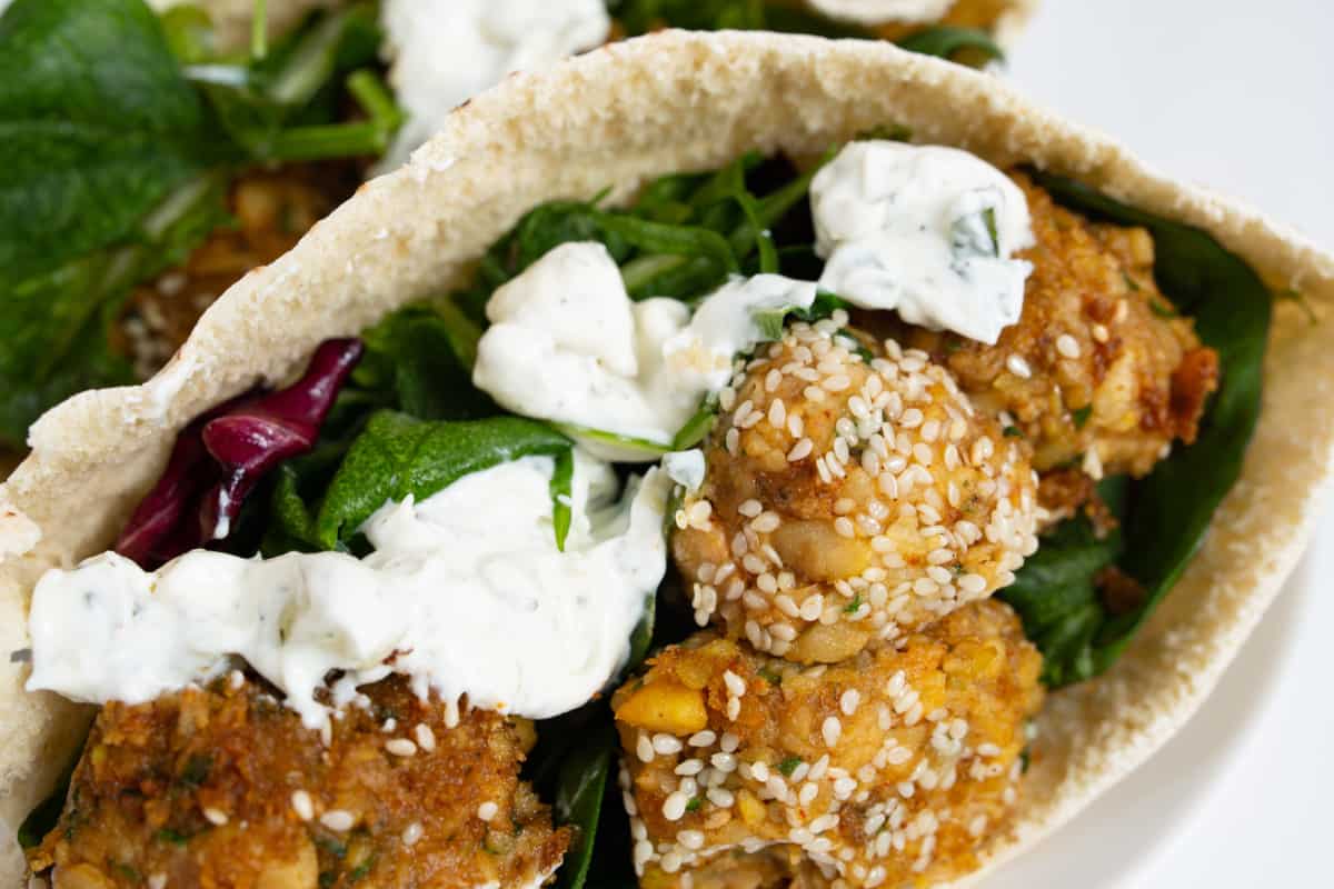 falafel in pita bread