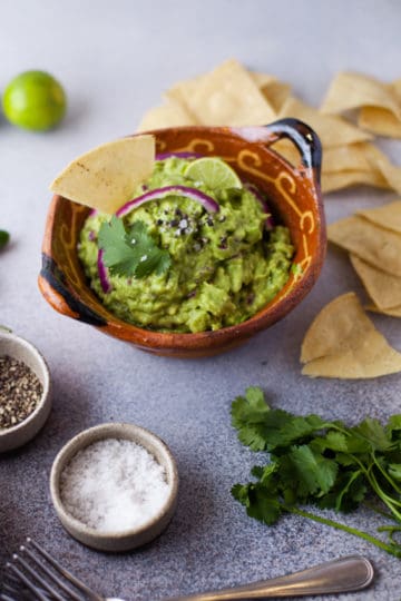 Authentic Homemade Mexican Guacamole - Anna in the Kitchen