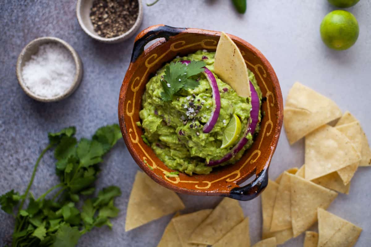 Authentic Homemade Mexican Guacamole