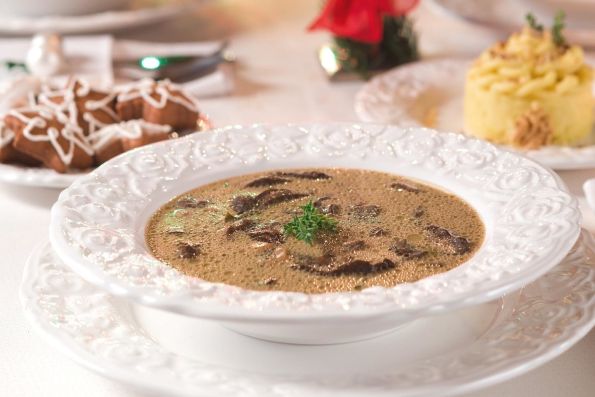 polish-wild-mushroom-soup-zupa-grzybowa
